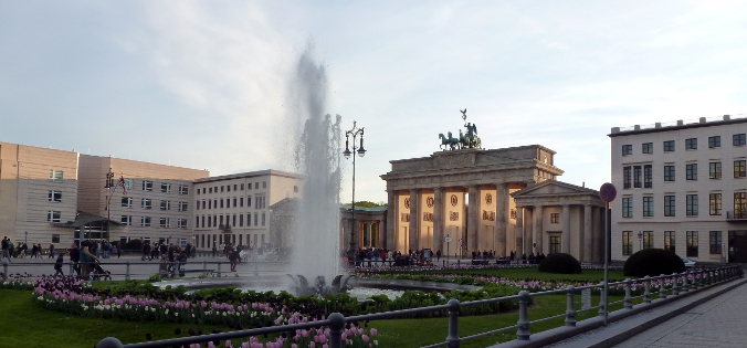 web_brandenburg_gate